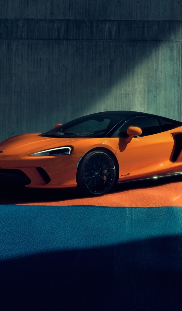 Презентация автомобиля McLaren GT