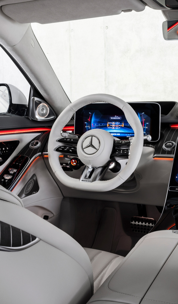 Кожаный салон автомобиля Mercedes-AMG S 63 E Performance 2023