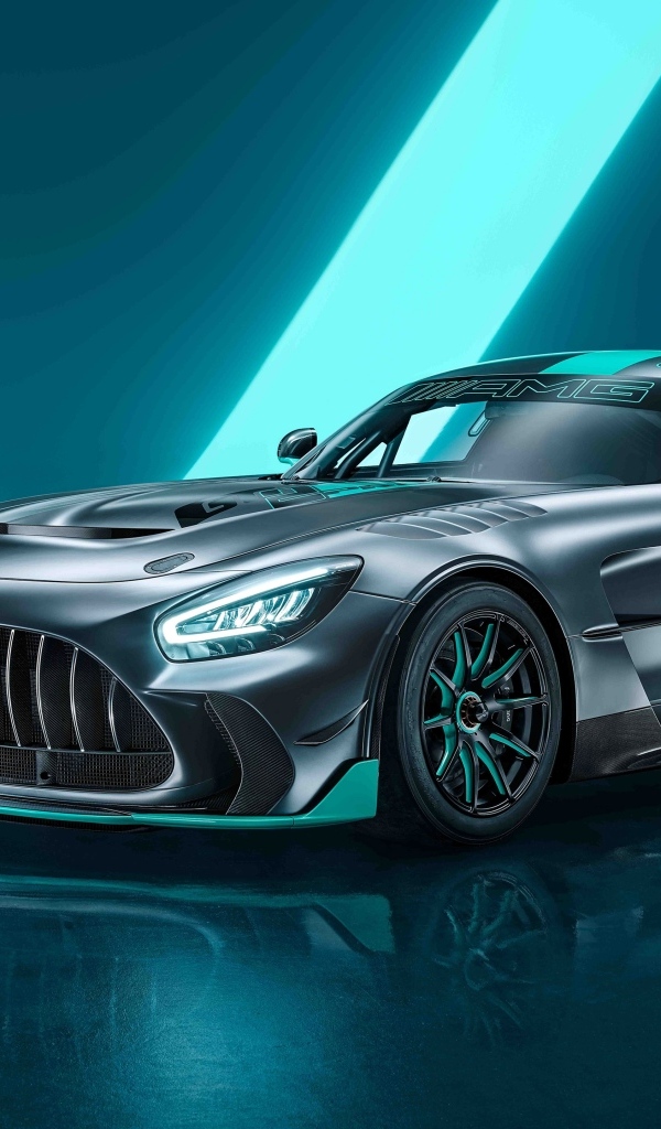 Быстрый автомобиль Mercedes-AMG GT2 PRO