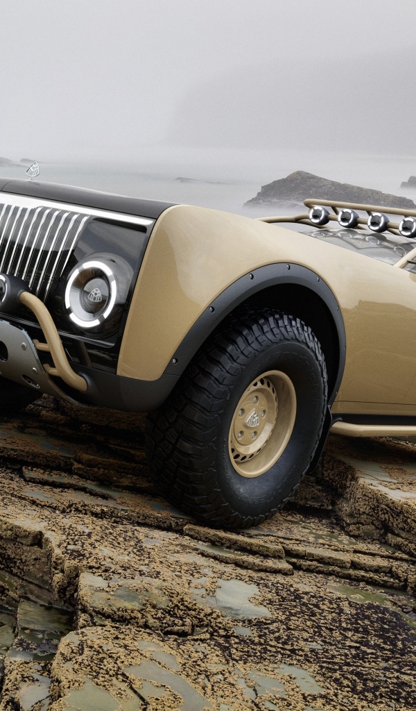 Автомобиль Maybach With Virgil Abloh стоит на камнях