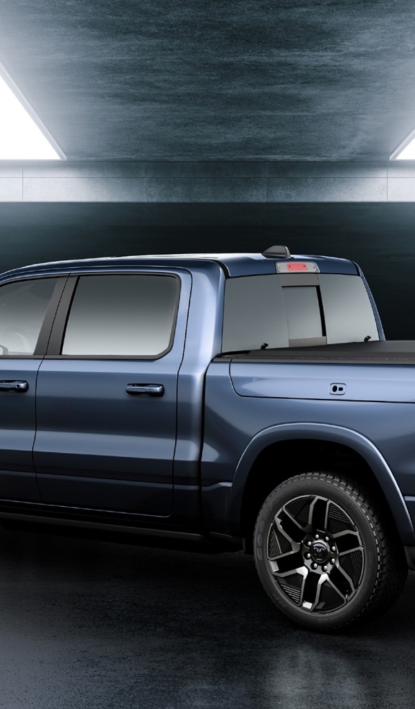 Пикап Ram 1500 REV 2025 вид сзади