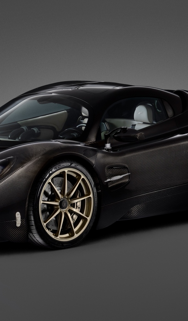 Спортивный автомобиль Pagani Utopia 2023 года