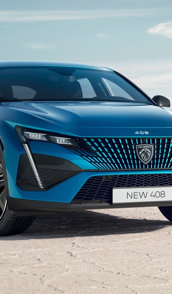 Синий автомобиль Peugeot 408 GT