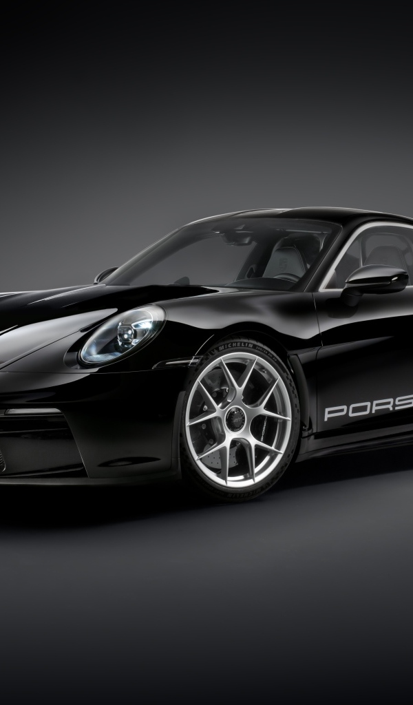 Черный автомобиль  Porsche 911 ST 2023 года
