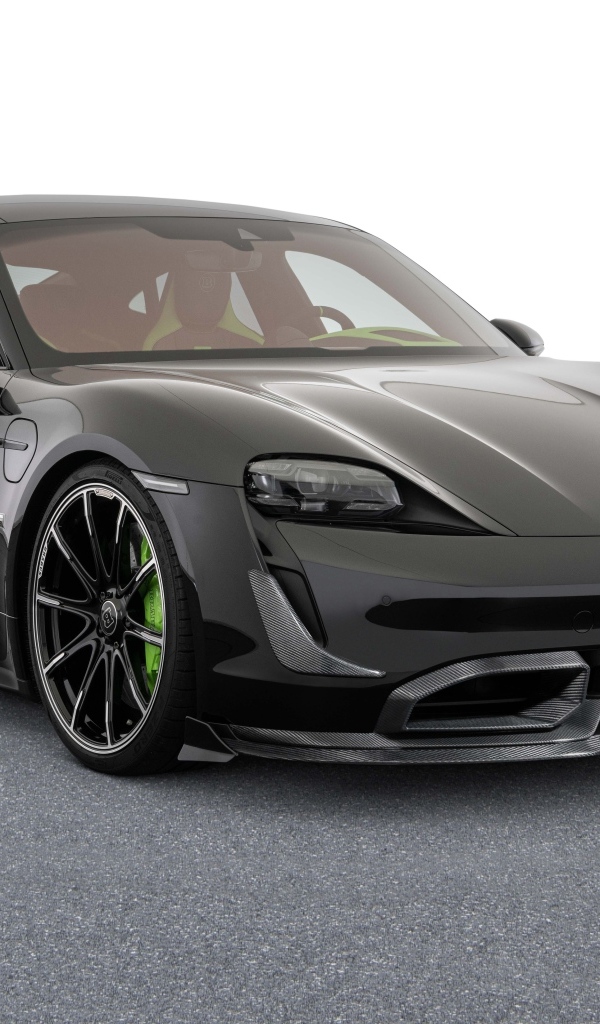 Черный Porsche Taycan Turbo S 2023 года