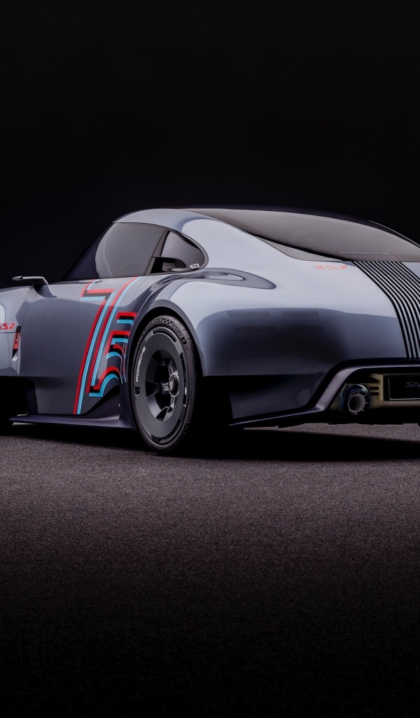 Автомобиль Porsche Vision 357 2023 вид сзади