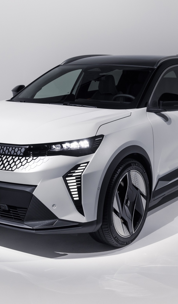 Автомобиль Renault Scénic E-Tech 2024 года