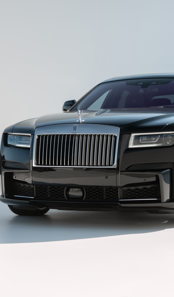 Черный Rolls-Royce Ghost 2021 года