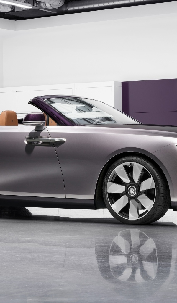 Автомобиль кабриолет Rolls-Royce Amethyst Droptail