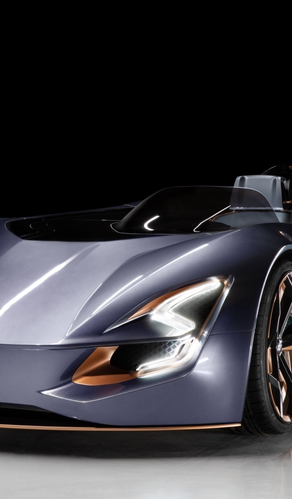 Автомобиль Suzuki Misano  на черном фоне