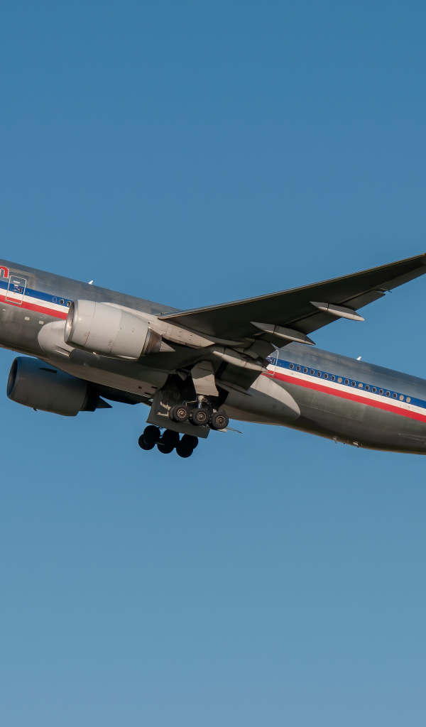 Пассажирский боинг 777-200ER, American Airlines