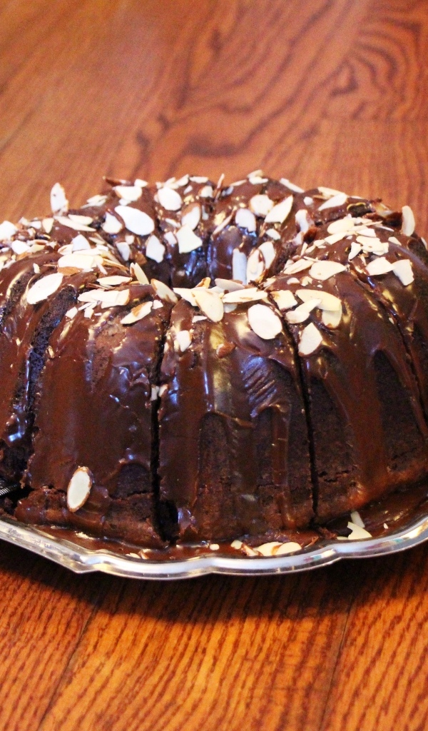 Шоколадный крем с розовой розой