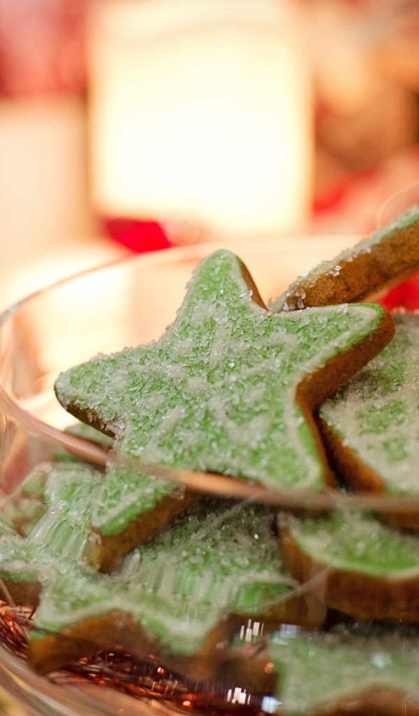 Фигурное печенье с сахарной глазурью на праздник