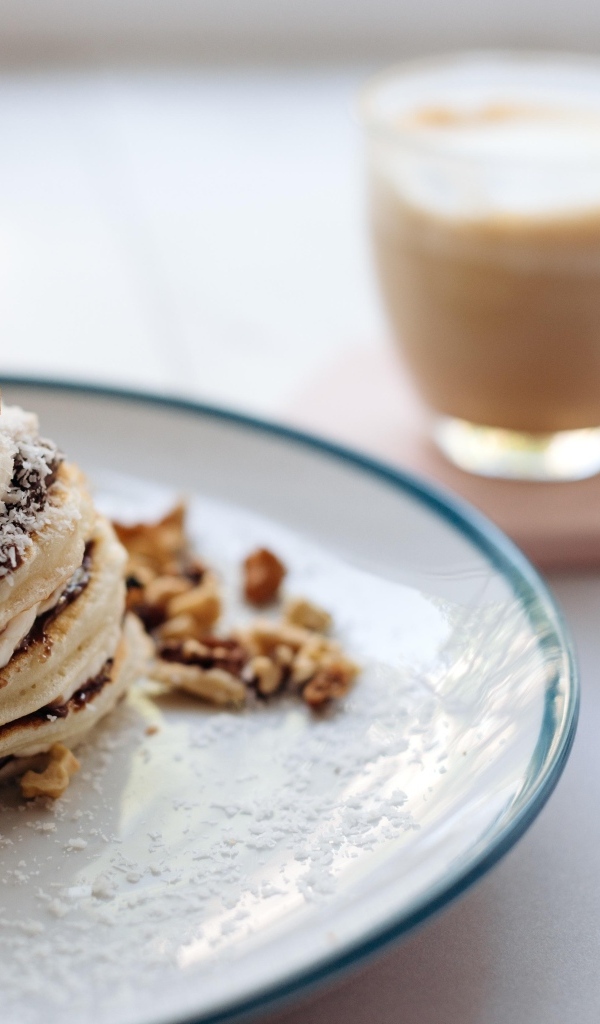 Оладьи с кремом и грецкими орехами