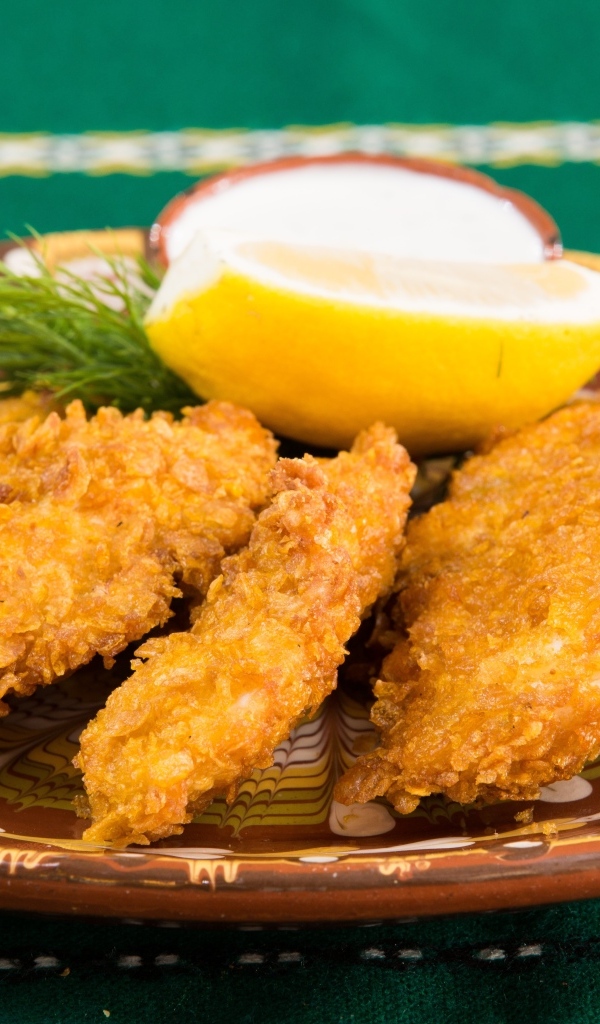 Жареная курица с лимоном и укропом