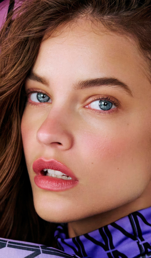 Красивые глаза у модели Барбары Палвин