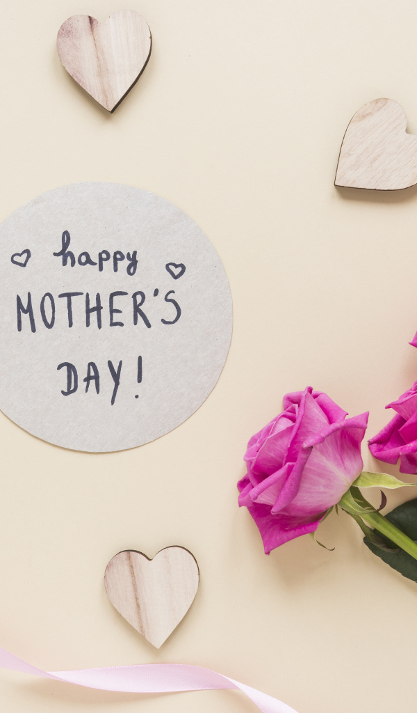 Букет роз и открытка на международный женский день 8 марта