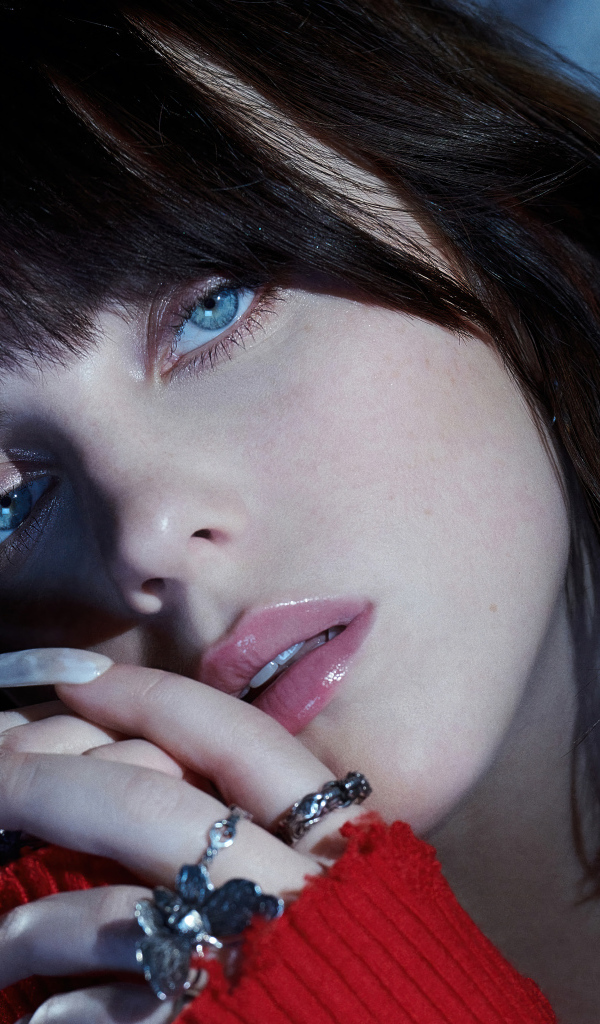 Голубоглазая девушка певица Билли Айлиш