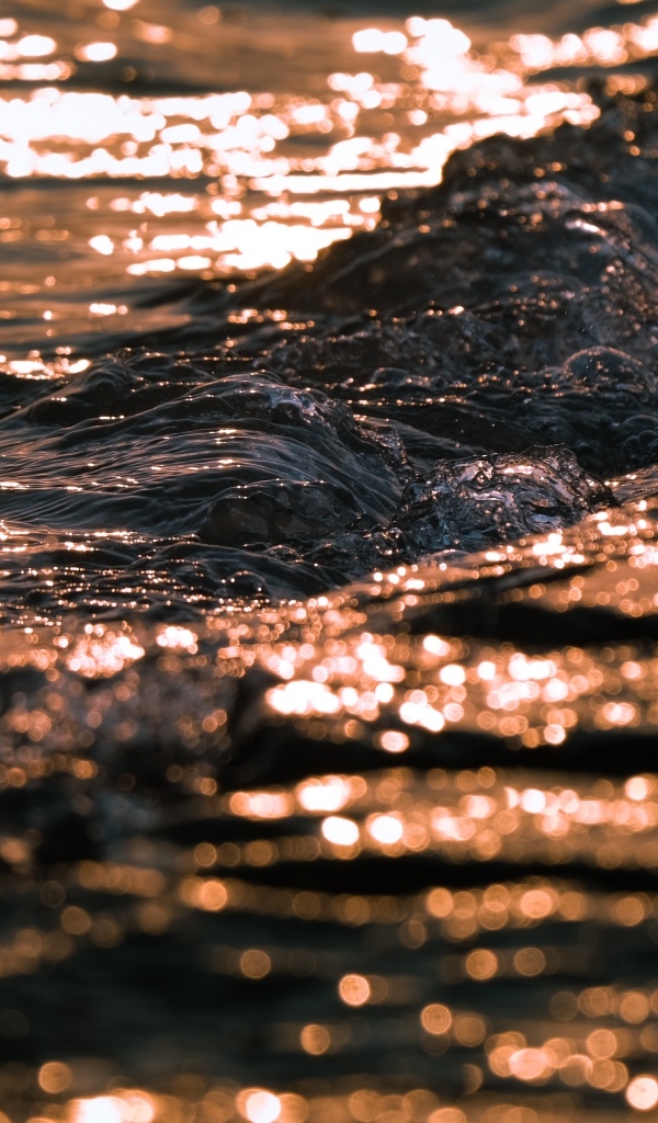 Морская вода с волнами крупным планом