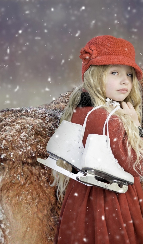 Маленькая девочка с волком зимой