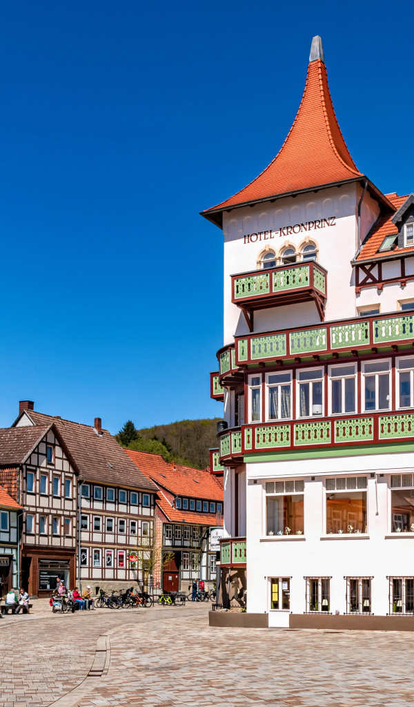 Красивые дома города в городе Бад-Зальцдетфурт, Германия