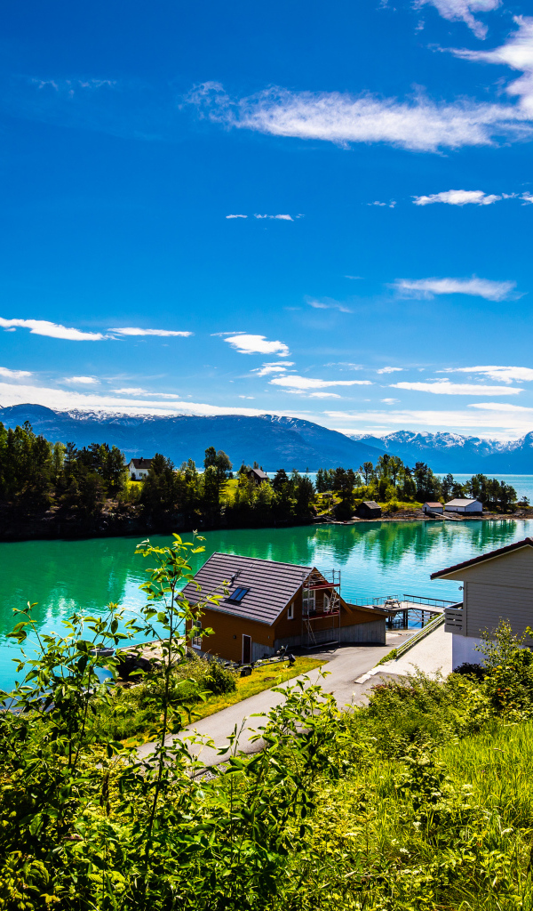 Дома на берегу, Лофотенские острова. Норвегия