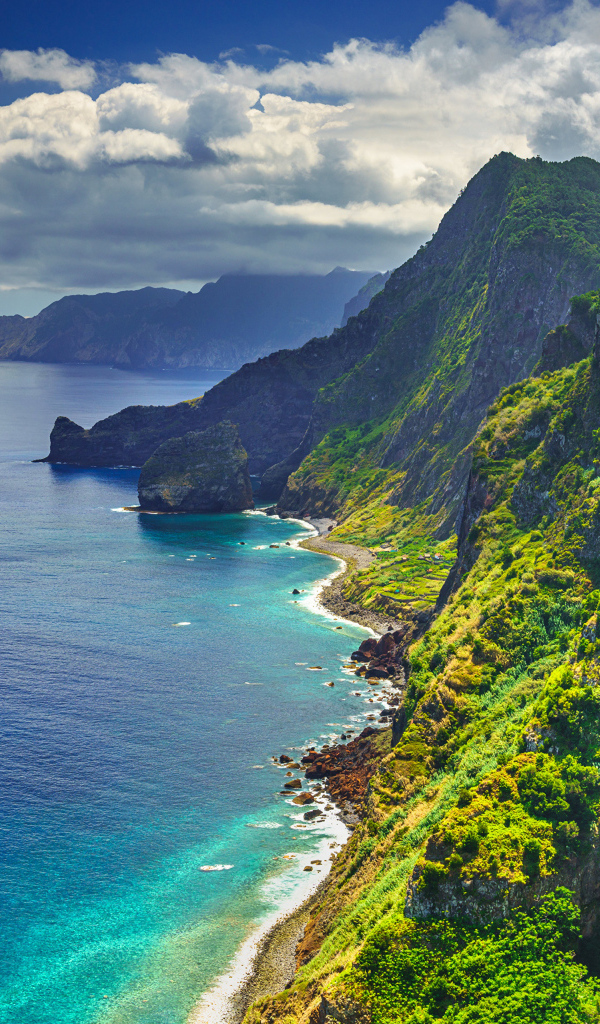 Красивое побережье Мадейра, Португалия