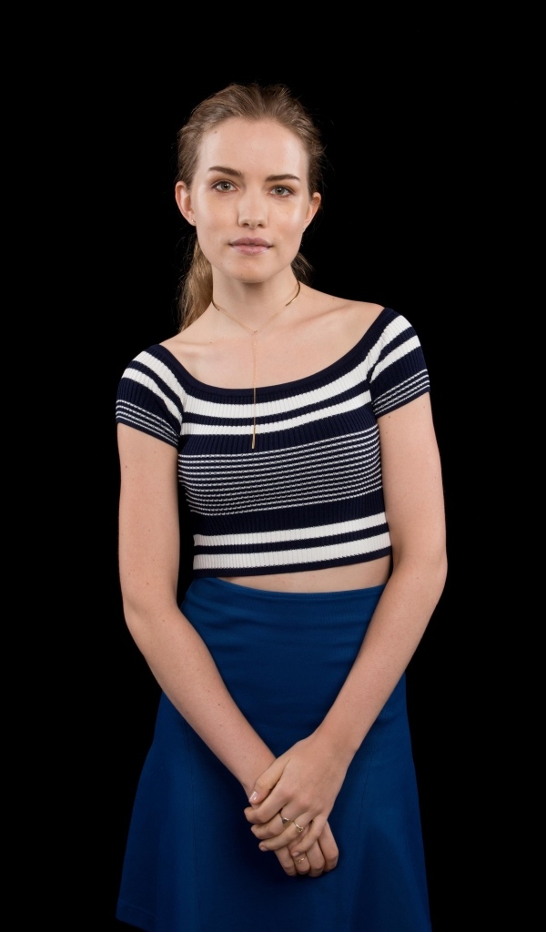 Актриса Уилла Фицджералд на черном фоне