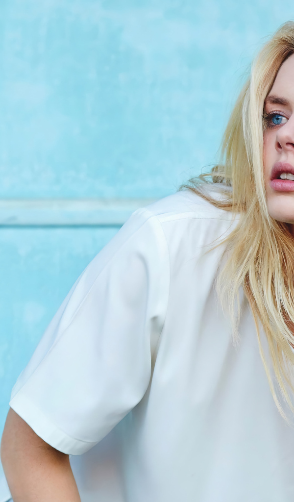 Молодая австралийская актриса Самара Уивинг