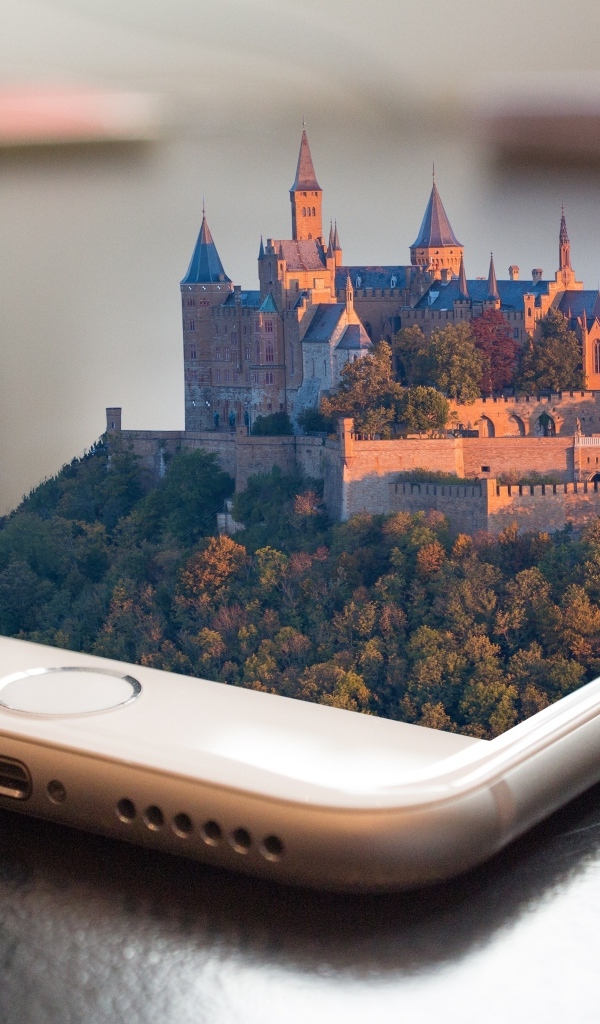 Замок 3д на экране смартфона