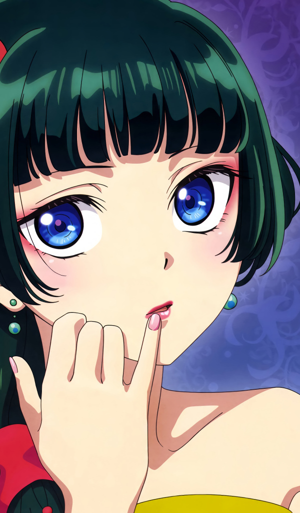 Девушка аниме с большими голубыми глазами на синем фоне