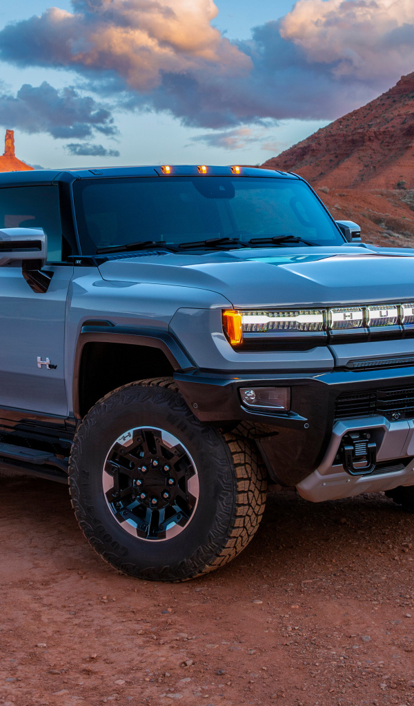 Автомобиль GMC Hummer EV 2024 года