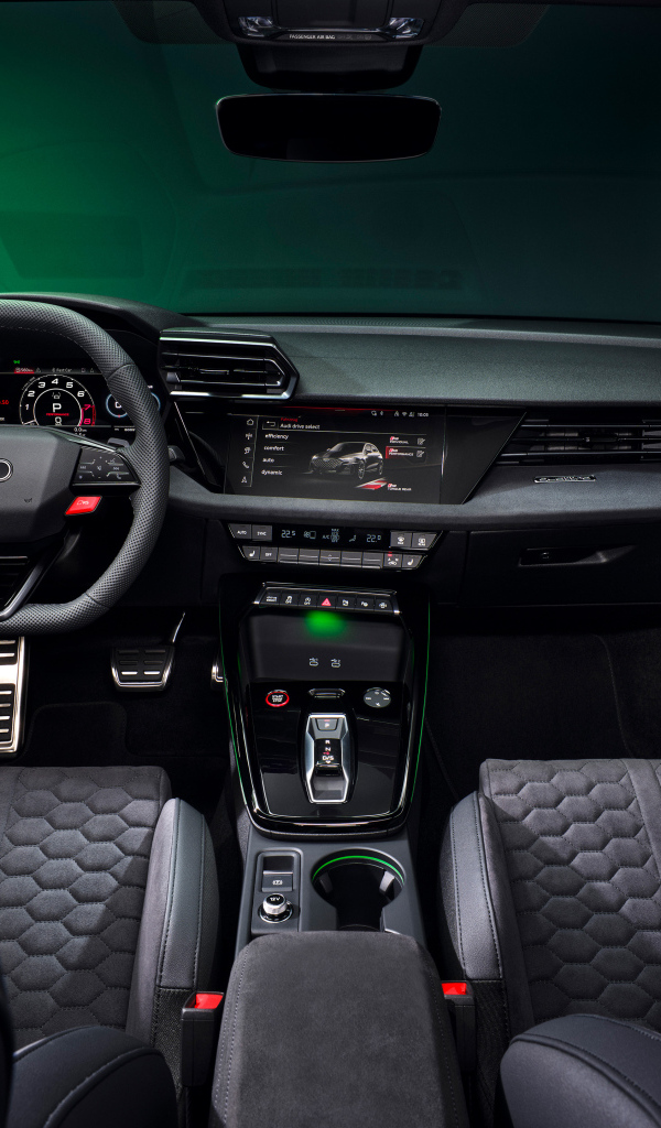 Салон автомобиля Audi RS 3 Sportback 2024 года