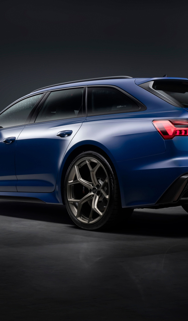 Автомобиль Audi RS 6 Avant Legacy 2024 года вид сзади