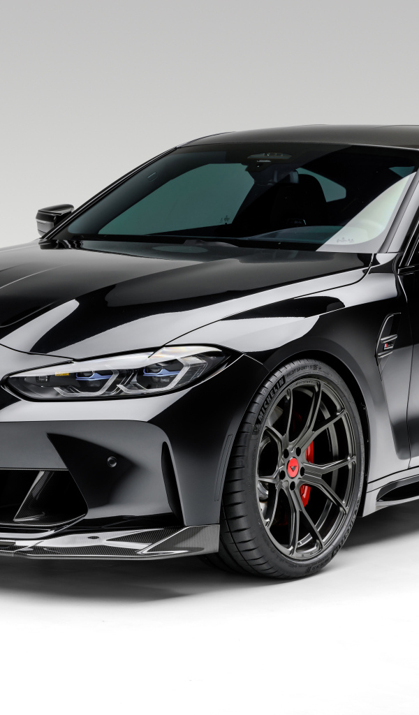 Черный автомобиль Vorsteiner BMW M4 VRS Carbon Aero Program