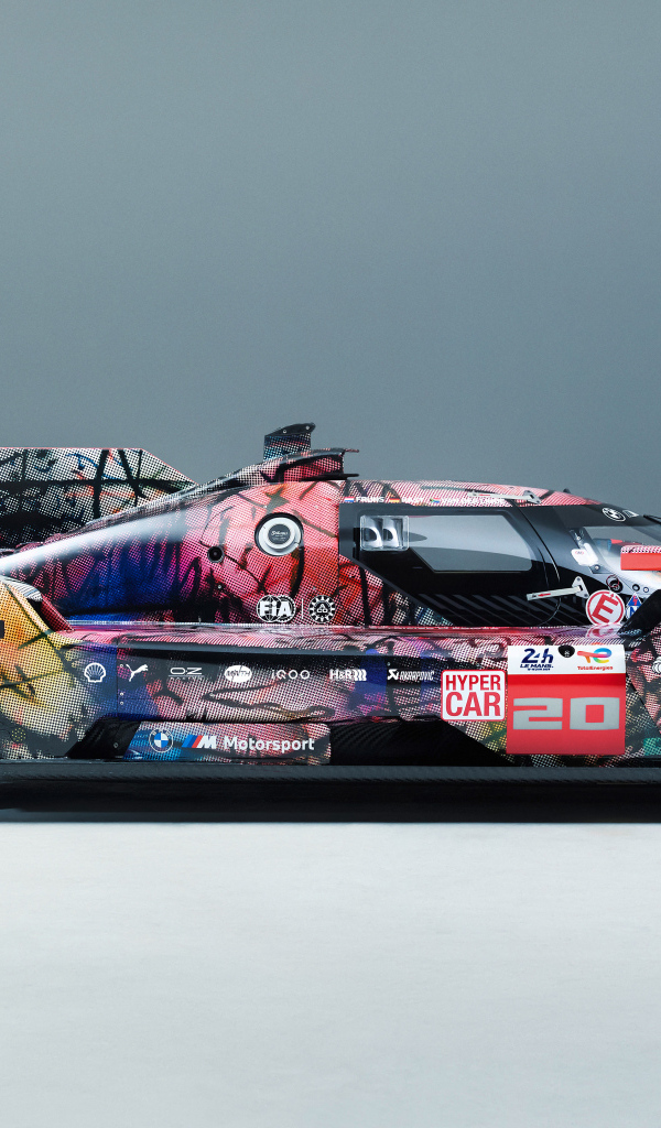 Вид сбоку на автомобиль BMW Art Car By Julie Mehretu
