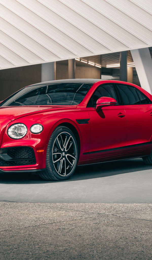 Стильный красный автомобиль Bentley Flying Spur V8 Edition  2024 года