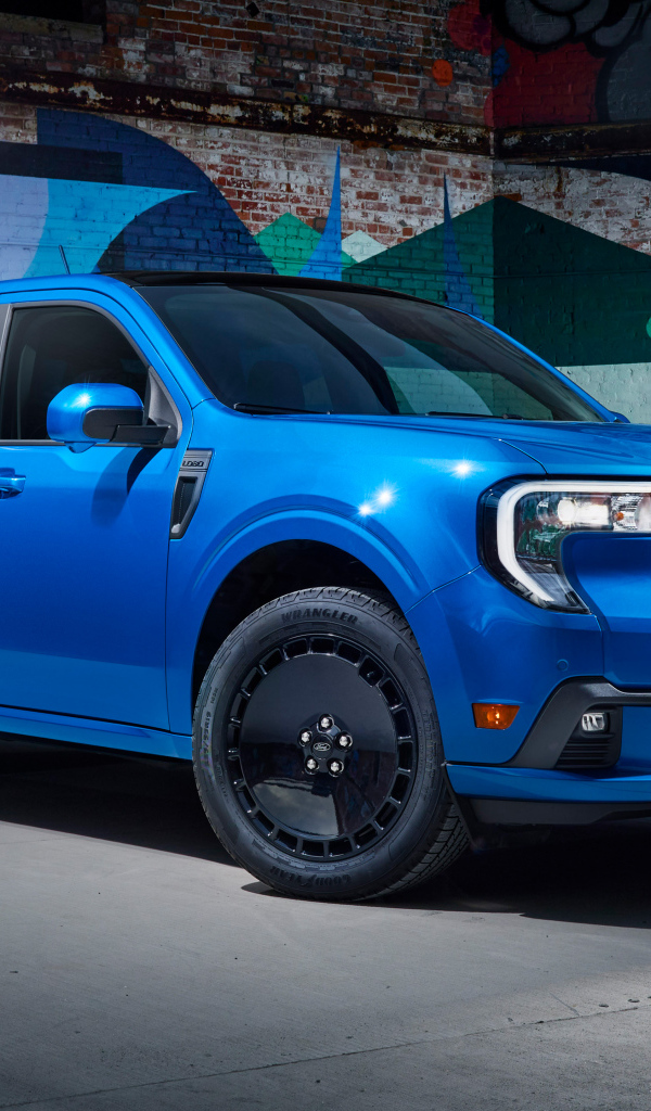 Синий Ford Maverick Lobo 2025 года вид сбоку