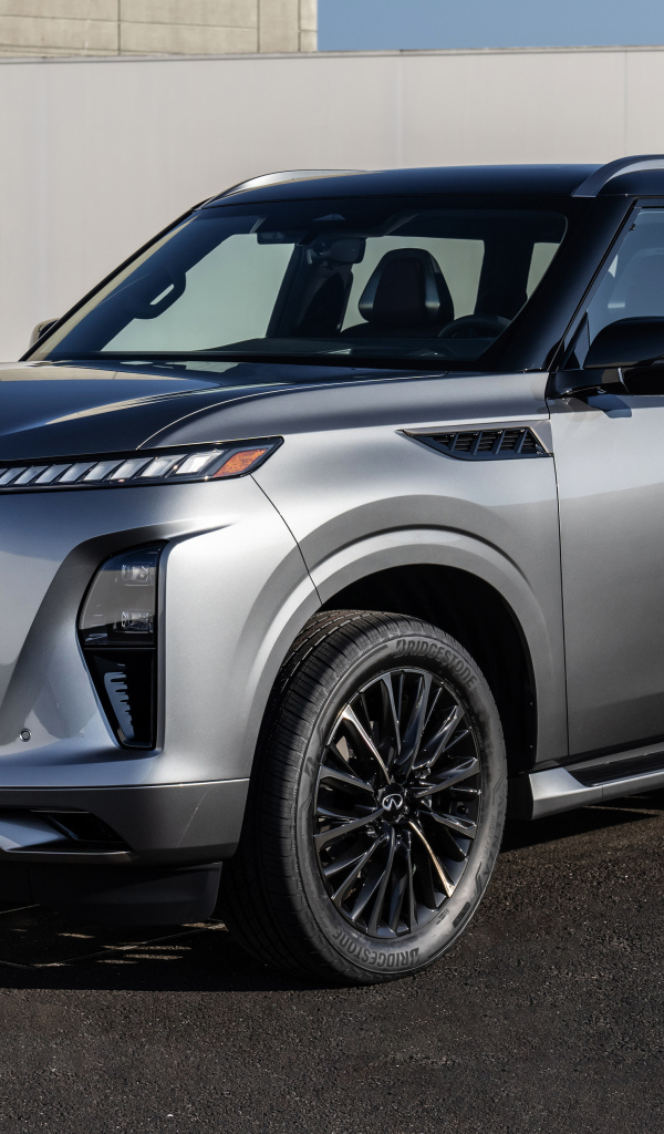 Большой дорогой автомобиль Infiniti QX80 Autograph AWD 2025 года