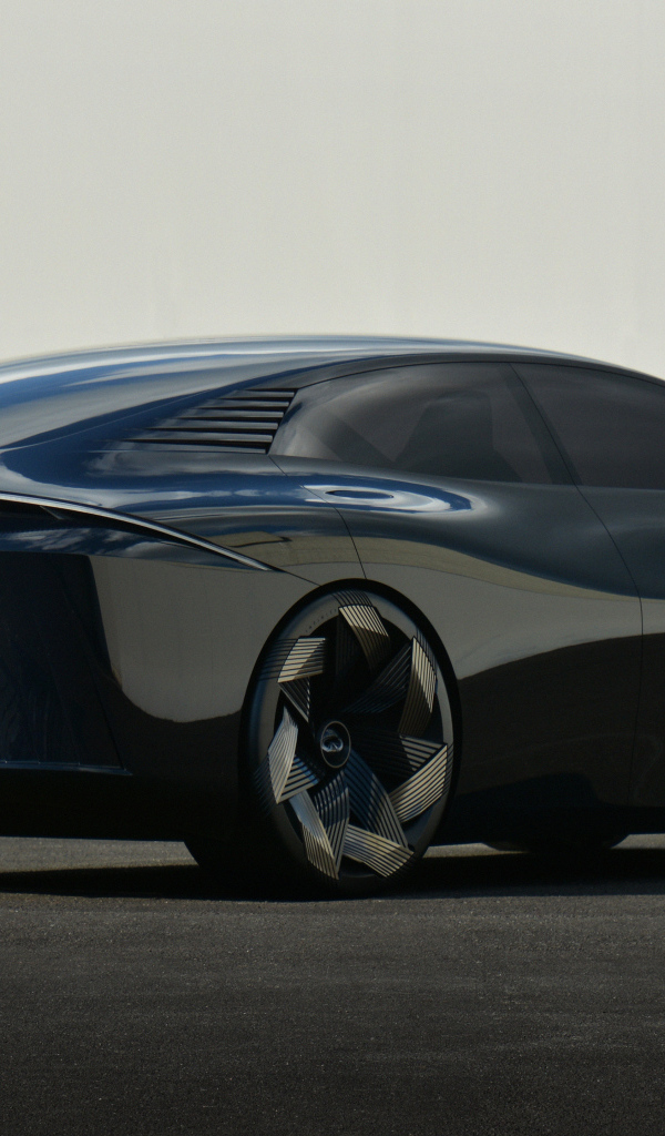 Вид сзади на автомобиль Infiniti Vision Qe