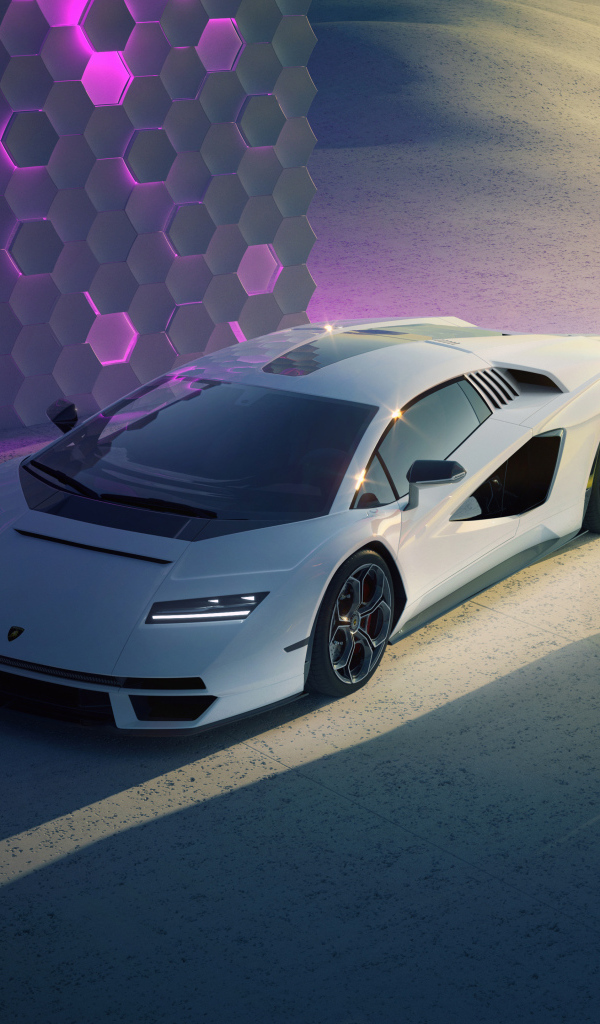 Вид спереди на автомобиль Lamborghini Countach