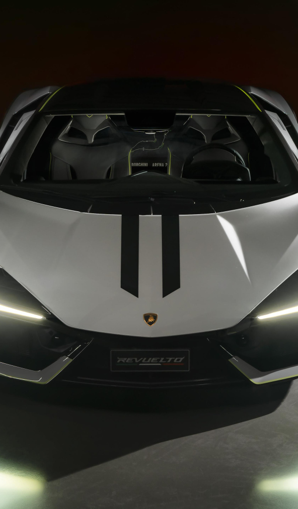 Автомобиль  Lamborghini Revuelto Ad Personam 2024 года вид спереди