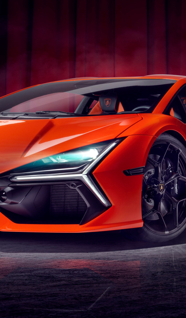 Новый гиперкар Lamborghini Revuelto