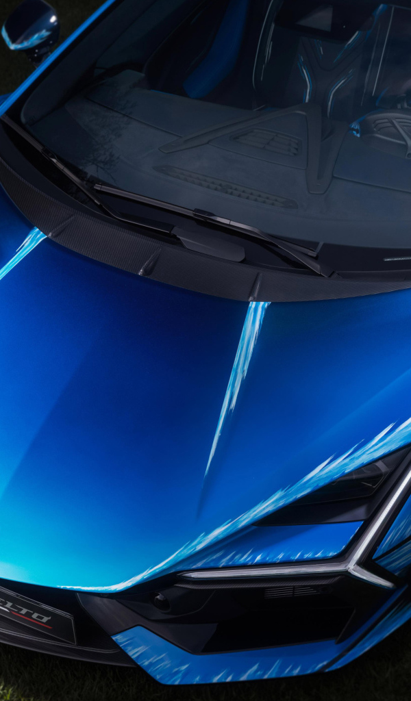 Капот синего спортивного автомобиля Lamborghini Revuelto Opera Unica 2024 года
