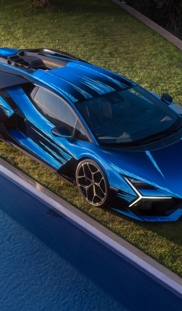 Вид сверху на автомобиль Lamborghini Revuelto Opera Unica 2024 года