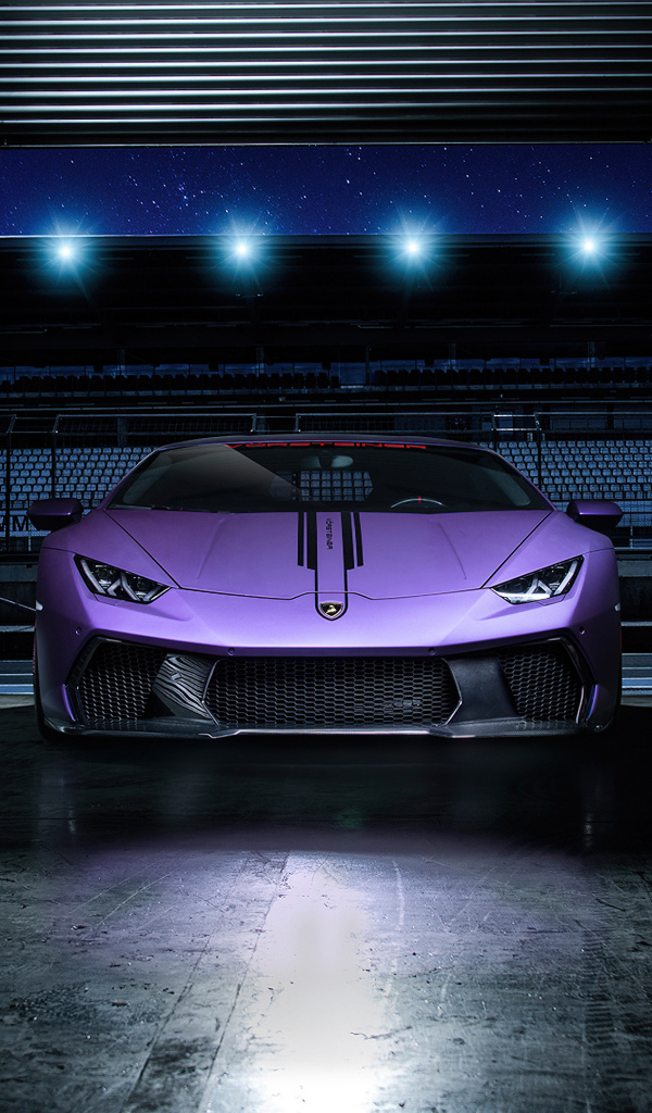 Автомобиль Vorsteiner Lamborghini Huracán Novara в здании