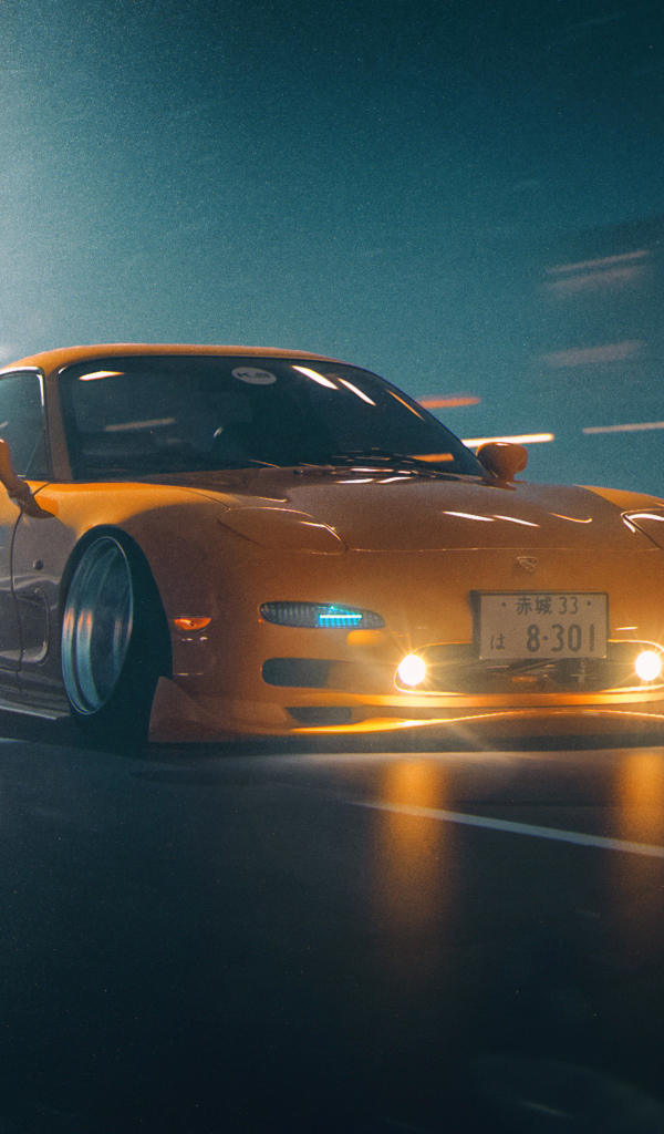 Желтый автомобиль Mazda RX-7 JDM