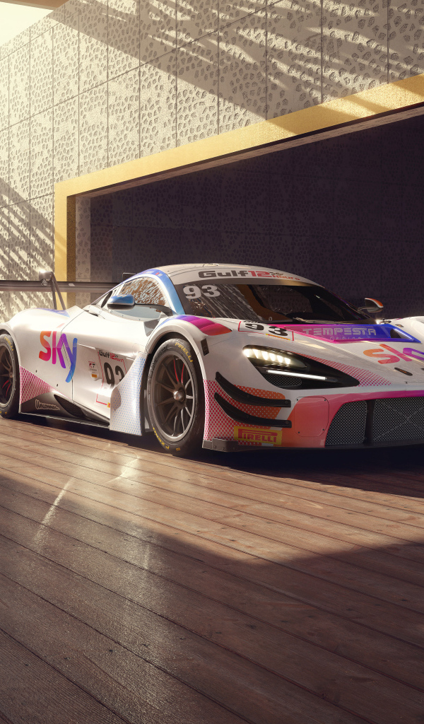 Гоночный автомобиль McLaren 720S GT3 EVO в здании