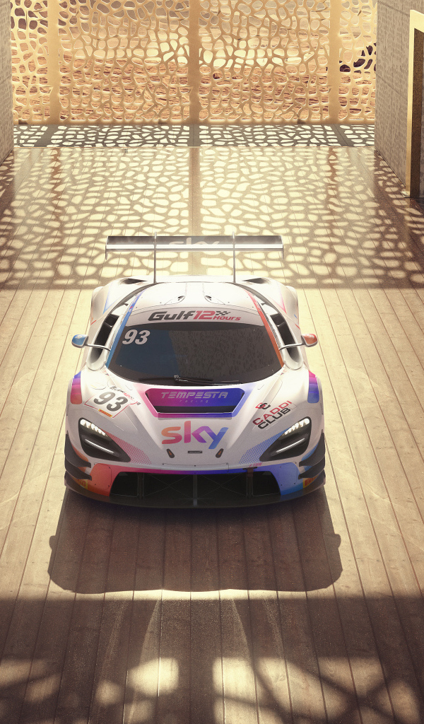 Вид сверху на автомобиль McLaren 720S GT3 EVO