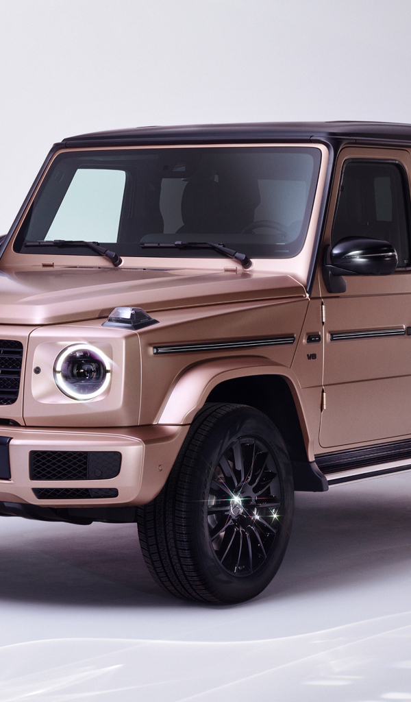 Стильный автомобиль Mercedes-Benz G 500 Stronger Than Diamonds